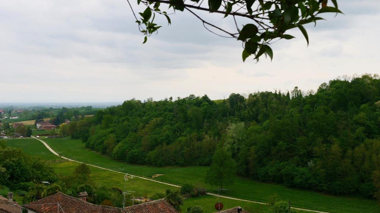 La Casa Di Giulia: Una Pausa In Collina Fubine Bagian luar foto