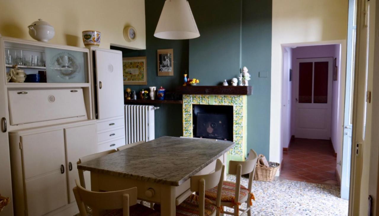 La Casa Di Giulia: Una Pausa In Collina Fubine Bagian luar foto